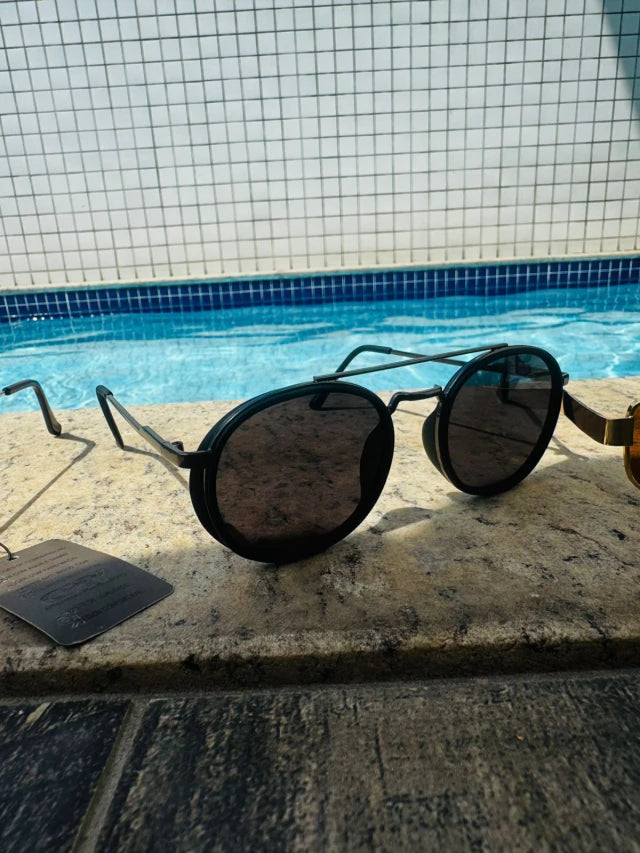 Óculos de sol com proteção UV